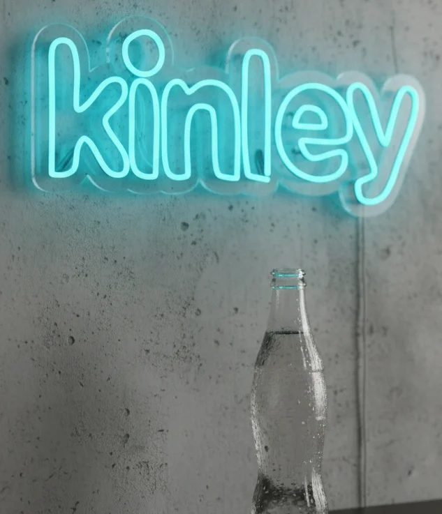�kinley�, and the size is 13x30. The image shows a light blue outline.Action required: Please confirm the final color name (e.g., Blue, Light Blue, Sky Blue) title with the size included.